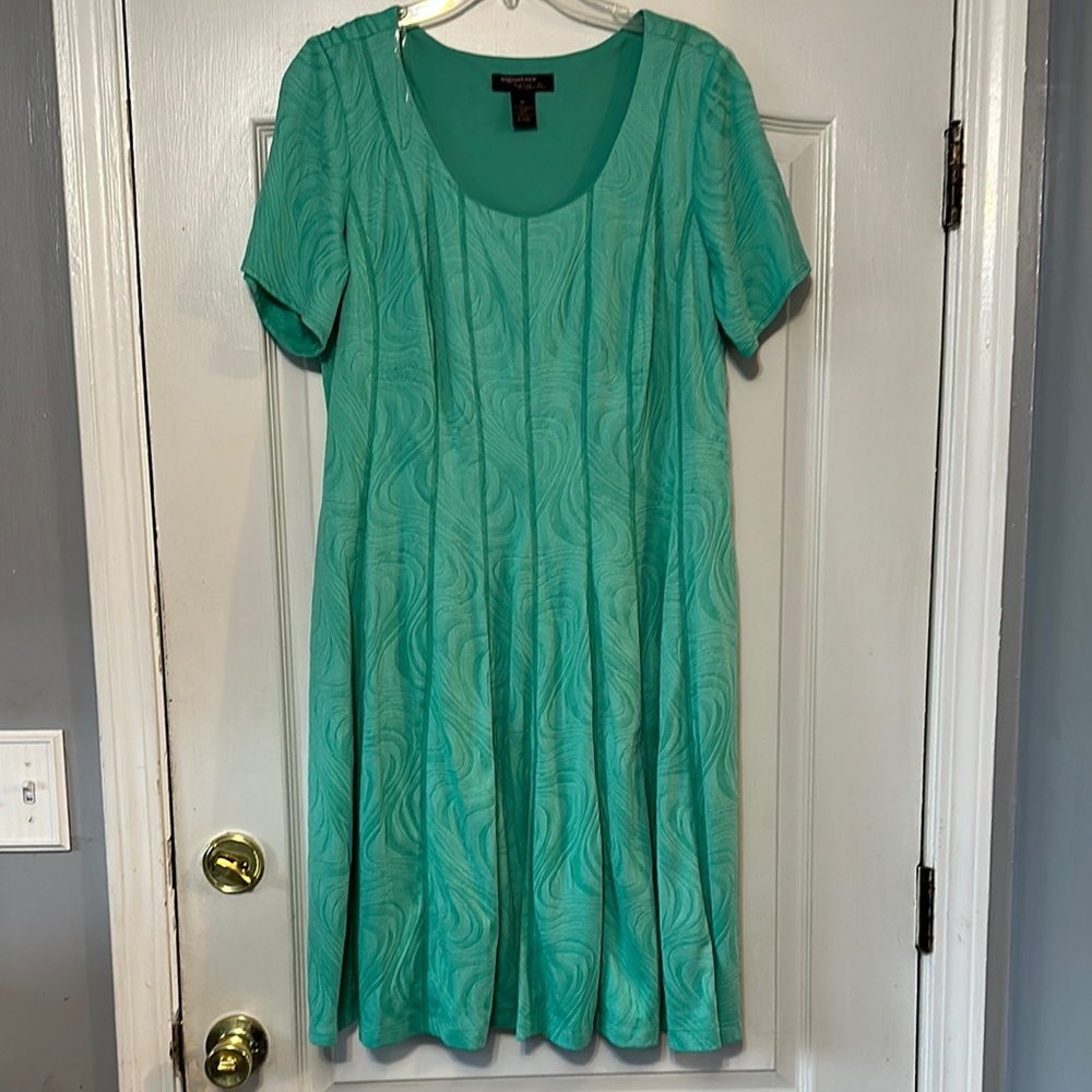 Signature by Robbie Bee lined Teal knee length Dress